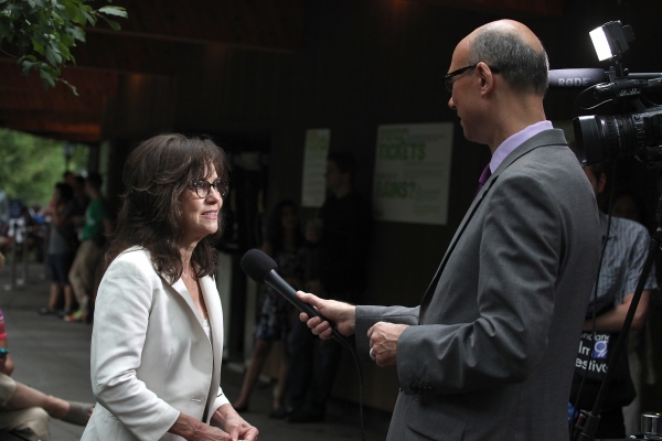 Photo Coverage: INTO THE WOODS Red Carpet Arrivals! 