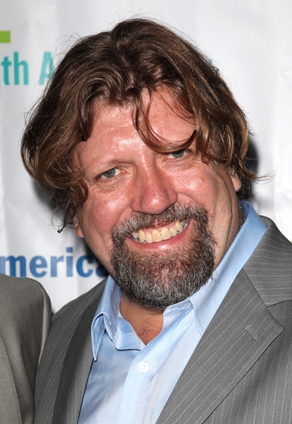  Oskar Eustis  Photo