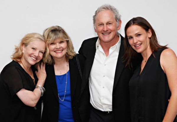 Photo Flash: Jennifer Garner and More Attend Victor Garber's Opening at 54 Below! Image