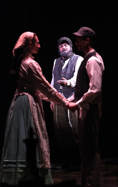 Lauren T. Mack, Bob Amaral and Allen E. Read as Tzeitel, Tevye and Motel  Photo