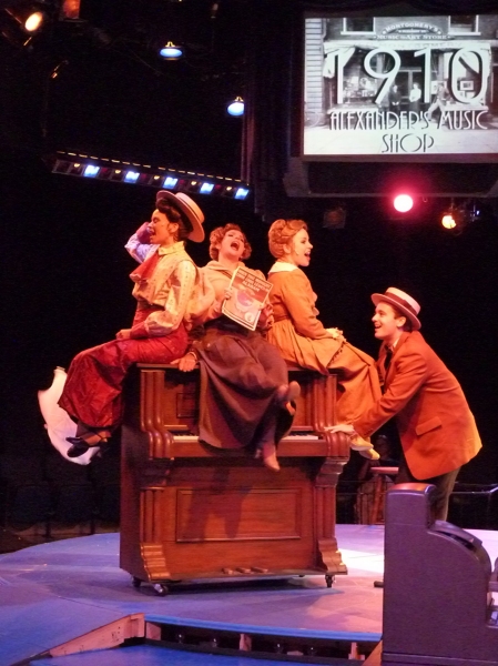 Photo Flash: First Look at Wagon Wheel Theatre's I LOVE A PIANO Image