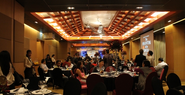 Photo Flash: THE PHANTOM OF THE OPERA Manila Cast Meet the Press  Image