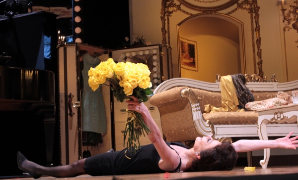 Photo Coverage: Final Curtain Call for END OF THE RAINBOW on Broadway  Image