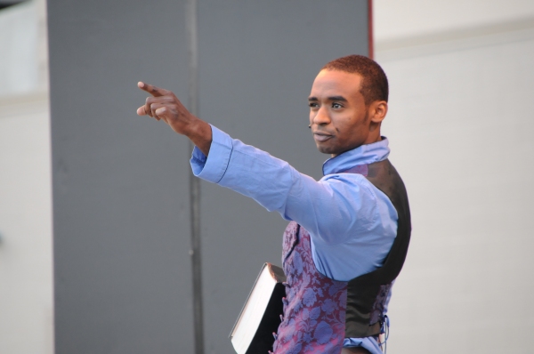 Photo Flash: First Look at Actors' Theatre's THE COMPLETE WORKS OF WILLIAM SHAKESPEARE (Abridged) Image