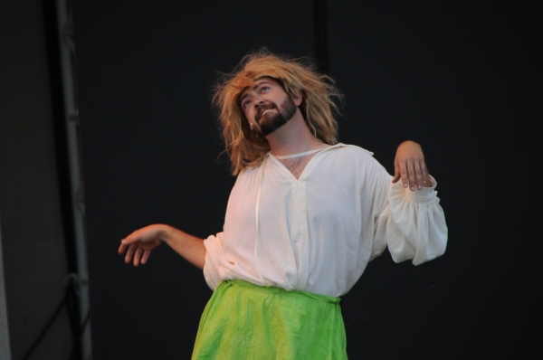 Photo Flash: First Look at Actors' Theatre's THE COMPLETE WORKS OF WILLIAM SHAKESPEARE (Abridged) Image