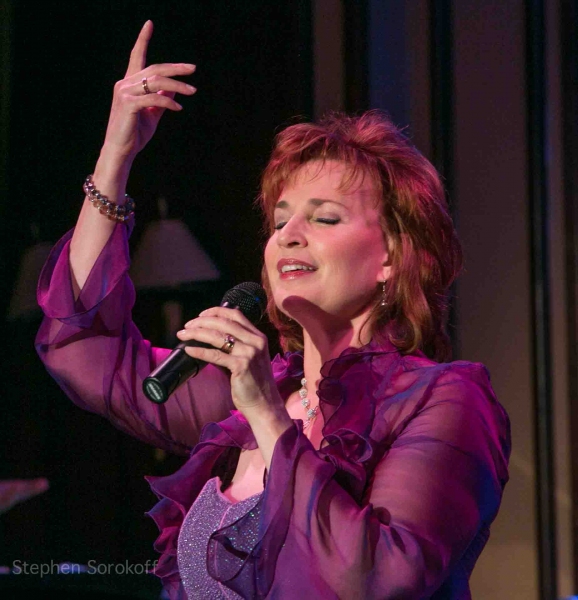 Photo Coverage: Raissa Katona Bennett Brings ANOTHER KIND OF LIGHT to Feinstein's Image