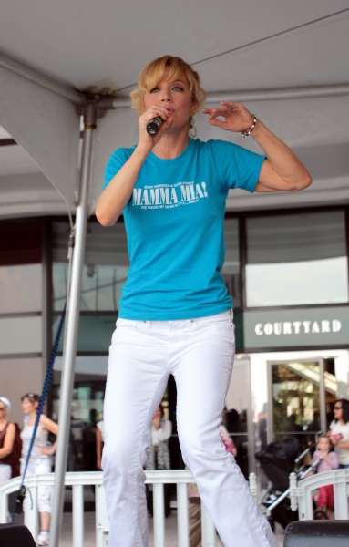 Photo Coverage: ROCK OF AGES, MAMMA MIA!, and More Perform at 'Taste of Broadway' Image