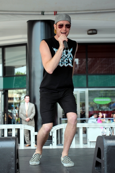 Photo Coverage: ROCK OF AGES, MAMMA MIA!, and More Perform at 'Taste of Broadway' Image