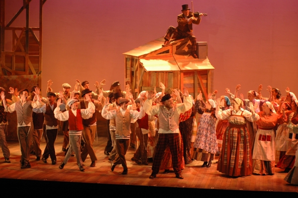 Photo Flash: First Look at Charles Hodges and More in Theatre Memphis' FIDDLER ON THE ROOF Image