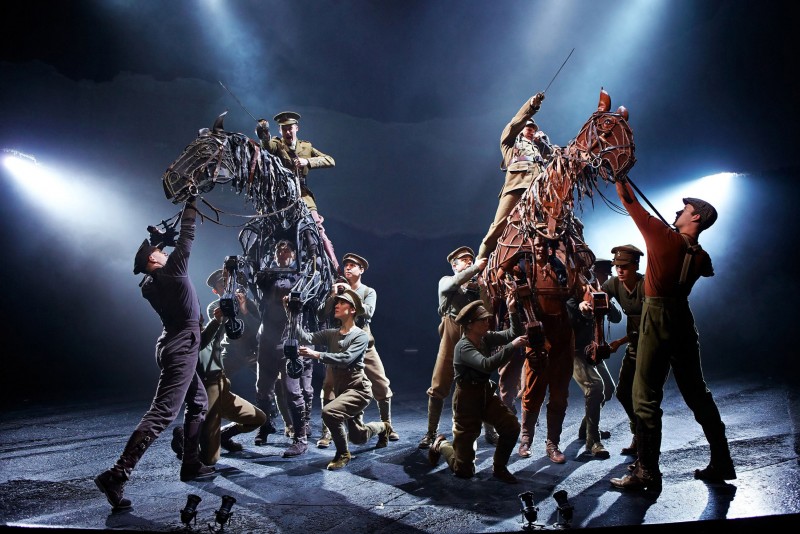 Photo Flash: First Look at New Cast in West End's WAR HORSE at the New London Theatre 