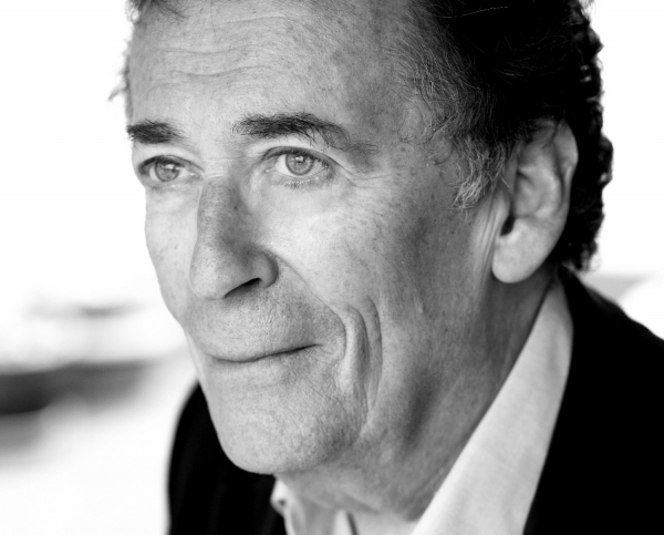 Photo Flash: Sneak Peek at Robert Powell in West End's SINGIN' IN THE RAIN Image