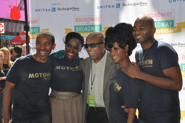Photo Coverage: The Casts of BROADWAY ON BROADWAY - ANNIE, MOTOWN, SCANDALOUS, BARE and More! Image