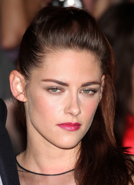 Photo Coverage: Kristen Stewart, Kirsten Dunst on the Red Carpet for ON THE ROAD at TIFF Image