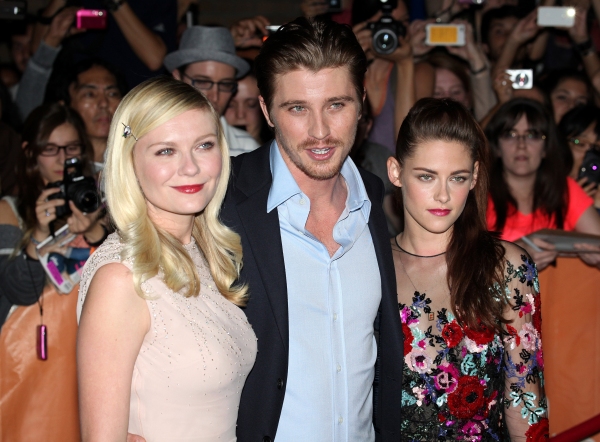 Photo Coverage: Kristen Stewart, Kirsten Dunst on the Red Carpet for ON THE ROAD at TIFF Image
