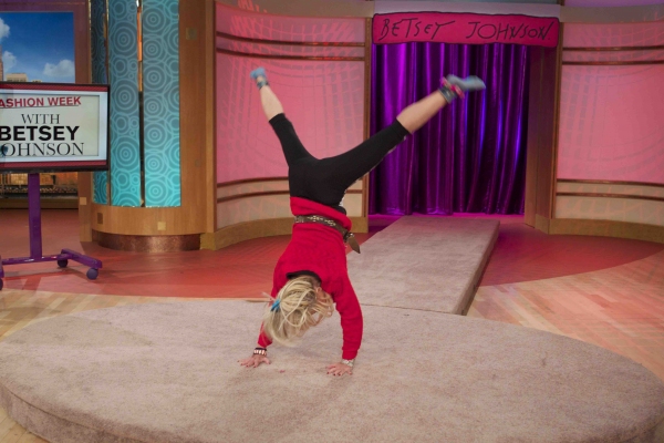 Photo Flash: Betsey Johnson Visits THE WENDY WILLIAMS SHOW Image