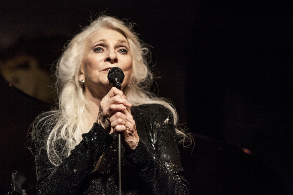 Photo Coverage: Laura Osnes, Woody Harrelson, and More Visit Judy Collins at Cafe Carlyle Image