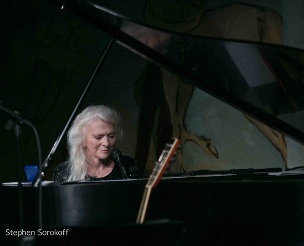 Photo Coverage: Inside Judy Collins' Season Opener at Cafe' Carlyle  Image