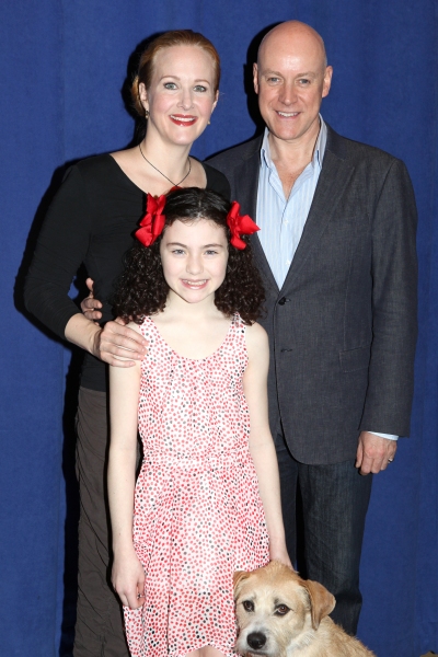  Katie Finneran, Lilla Crawford, Anthony Warlow & Sunny as Sandy  Photo