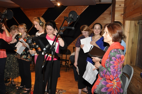 Photo Exclusive: THE PHANTOM OF THE OPERA Cast Sings 'Carols For A Cure' Image
