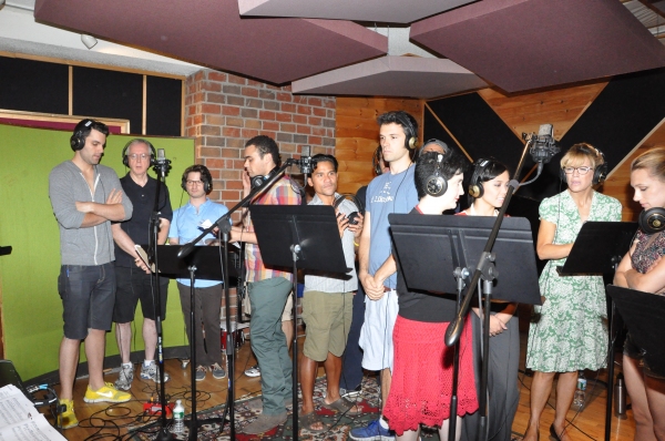 Exclusive Photos: MAMMA MIA! Cast Sings for 'Carols For A Cure' Image