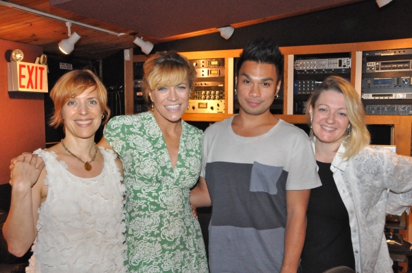 Exclusive Photos: MAMMA MIA! Cast Sings for 'Carols For A Cure' Image