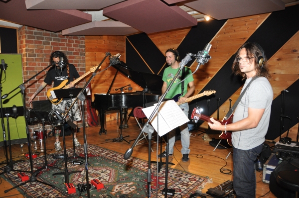 Exclusive Photos: ROCK OF AGES Cast Records 'Carols For A Cure' Image