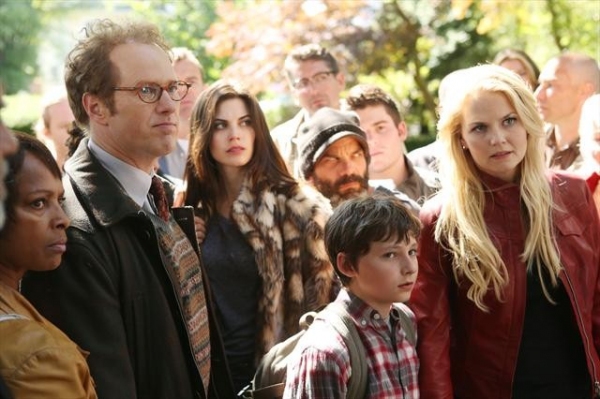 Photo Coverage: ONCE UPON A TIME Premiere Episode Preview 9/30  Image