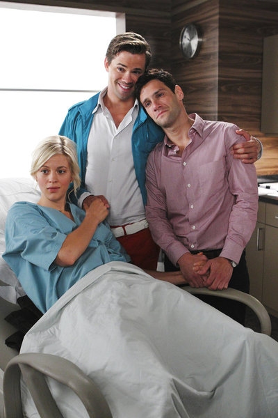 Photo Coverage: Preview Episode 2 of THE NEW NORMAL - Andrew Rannells, Justin Bartha, Ellen Barkin & More! Image