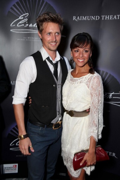 Photo Coverage: ELISABETH feiert Gala-Premiere im Wiener Raimund Theater Image