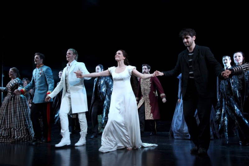 Photo Coverage: ELISABETH feiert Gala-Premiere im Wiener Raimund Theater Image