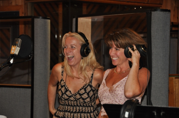 Photo Exclusive: Michael Cerveris, Elena Roger, Max von Essen and EVITA Cast Sing 'Carols For A Cure'  Image