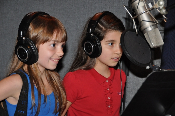 Photo Exclusive: Michael Cerveris, Elena Roger, Max von Essen and EVITA Cast Sing 'Carols For A Cure'  Image