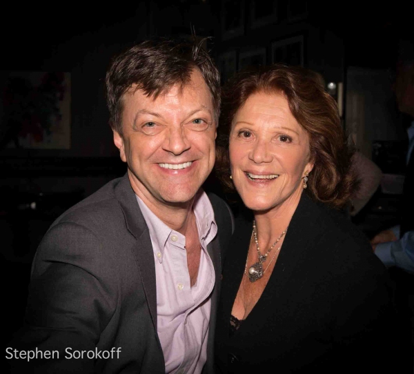 Photo Flash: Steve Bakunas Paints Linda Lavin for 'Portrait of an Artist' Image