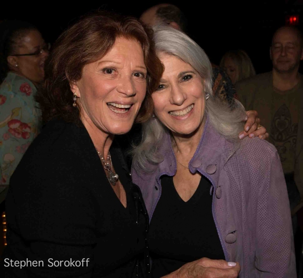 Photo Flash: Steve Bakunas Paints Linda Lavin for 'Portrait of an Artist' Image