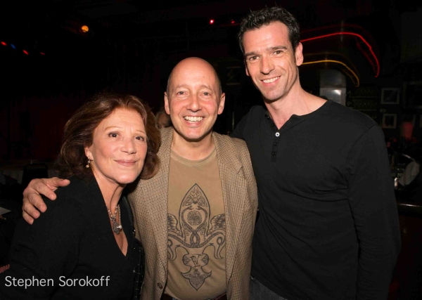 Photo Flash: Steve Bakunas Paints Linda Lavin for 'Portrait of an Artist' Image