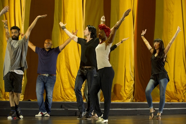 Photo Coverage: Sneak Peek - PROJECT RUNWAY Tonight, September 20 - Debra Messing, The Rockettes & More! Image