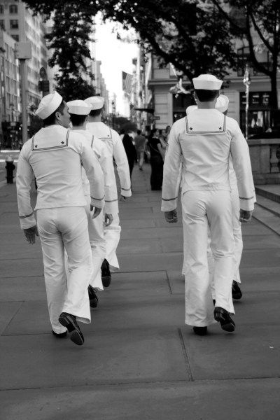 Photo Exclusive: Out on the Town with the Cast of the ANYTHING GOES Tour- Meet the Company!  Image