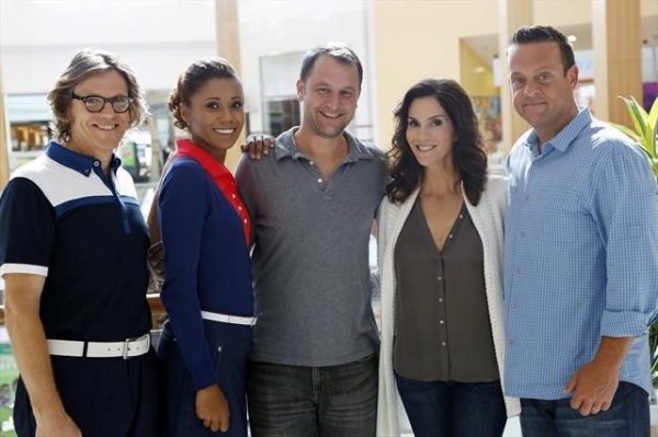 Photo Coverage: Behind the Scenes of THE NEIGHBORS on ABC 