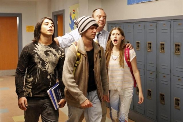 Photo Coverage: Sneak Peek at THE MIDDLE on 10/3 Image