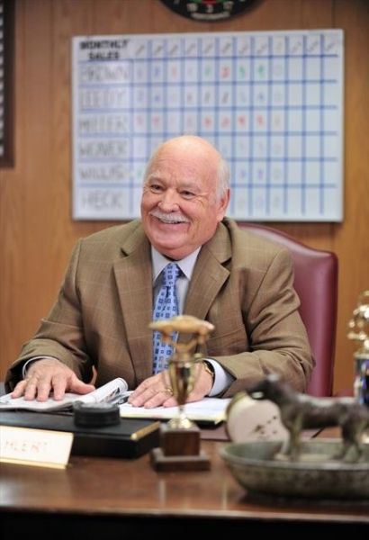 Photo Coverage: Sneak Peek at THE MIDDLE on 10/3 Image