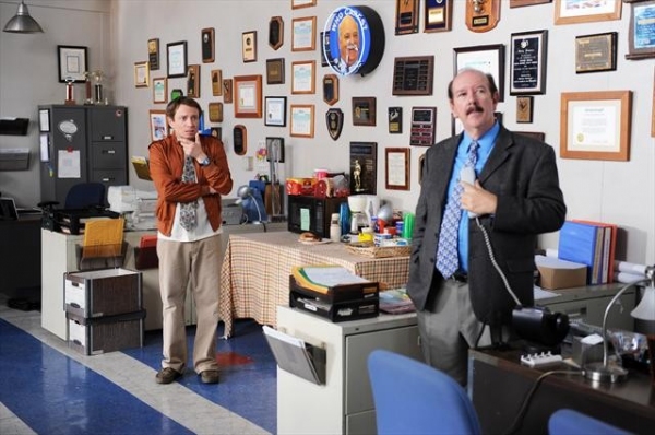 Photo Coverage: Sneak Peek at THE MIDDLE on 10/3 Image