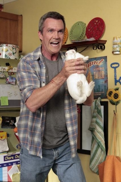 Photo Coverage: Sneak Peak at THE MIDDLE on ABC Tonight, 10/10 
