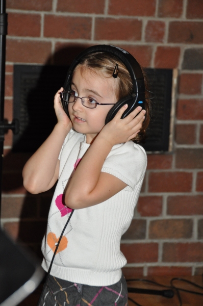 Photo Exclusive: ONCE Cast Records for 'Carols For A Cure'  Image