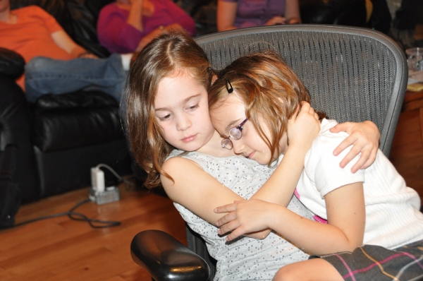 Photo Exclusive: ONCE Cast Records for 'Carols For A Cure'  Image