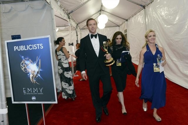 Photo Coverage: 2012 Emmy Awards - ALL the Winners! Image
