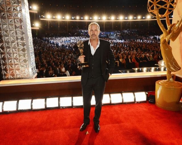 Photo Coverage: Inside the 2012 Emmy Awards - Part Three! Image