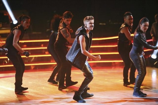 Photo Coverage: Dancing with the Stars First Results Show + Justin Bieber! Image