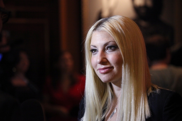 Photo Coverage: Alicia Silverstone, Cheyenne Jackson and Cast of THE PERFORMERS Meets the Press!  Image