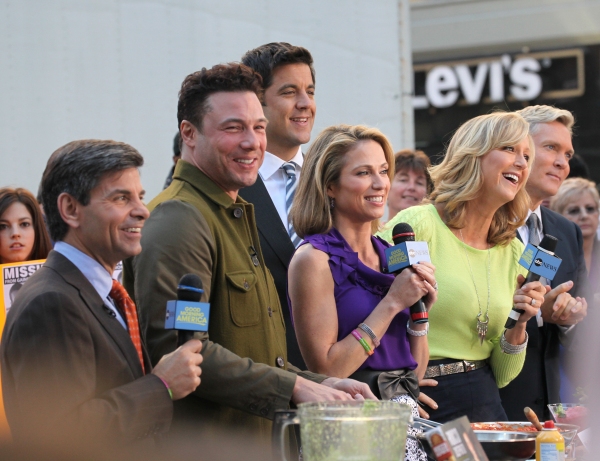 Photo Coverage: Rocco DiSpirito Vistis GOOD MORNING AMERICA  Image