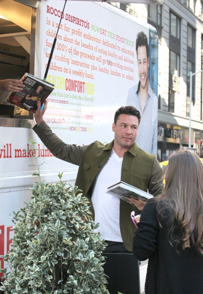 Photo Coverage: Rocco DiSpirito Vistis GOOD MORNING AMERICA  Image
